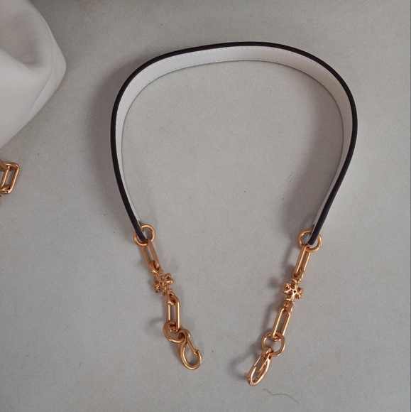 Tory Burch Cleo Shoulder Bag in New Ivory, Large size Frame bag. - Picture 15 of 16